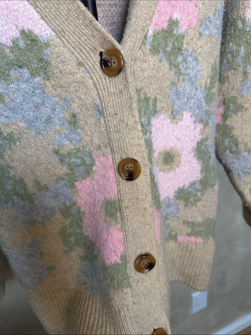 ASTR The Label Floral Pattern V‑Neck Cardigan sz XS - Picture 10 of 16